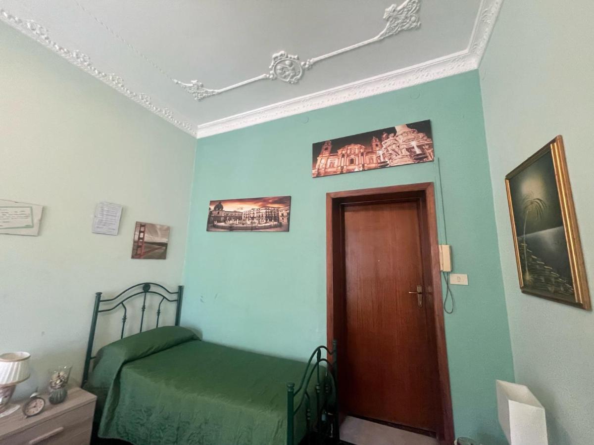 Maya'S Apartment Close To Ballaro Market And Central Station Palermo Ngoại thất bức ảnh