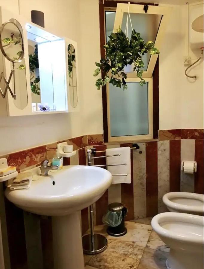 Maya'S Apartment Close To Ballaro Market And Central Station Palermo Ngoại thất bức ảnh